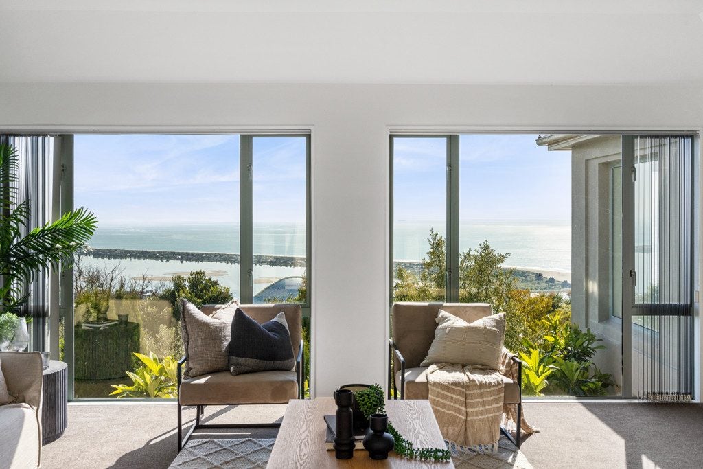6 Gardenhill Lane, Redcliffs, Christchurch - Carousel 2
