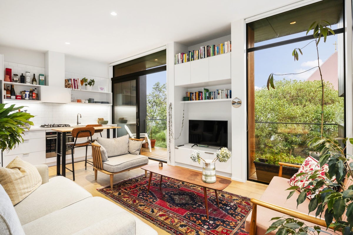 37 Avon St, Island Bay, Wellington - Carousel 1