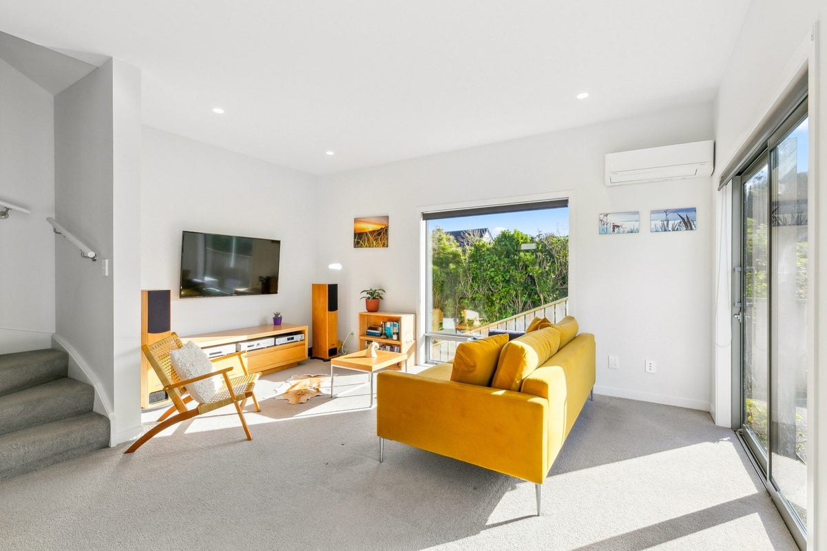 6/30 Monowai Road, Johnsonville, Wellington - Carousel 2
