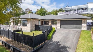 18 Discovery Avenue, Welcome Bay, Tauranga - Carousel 1