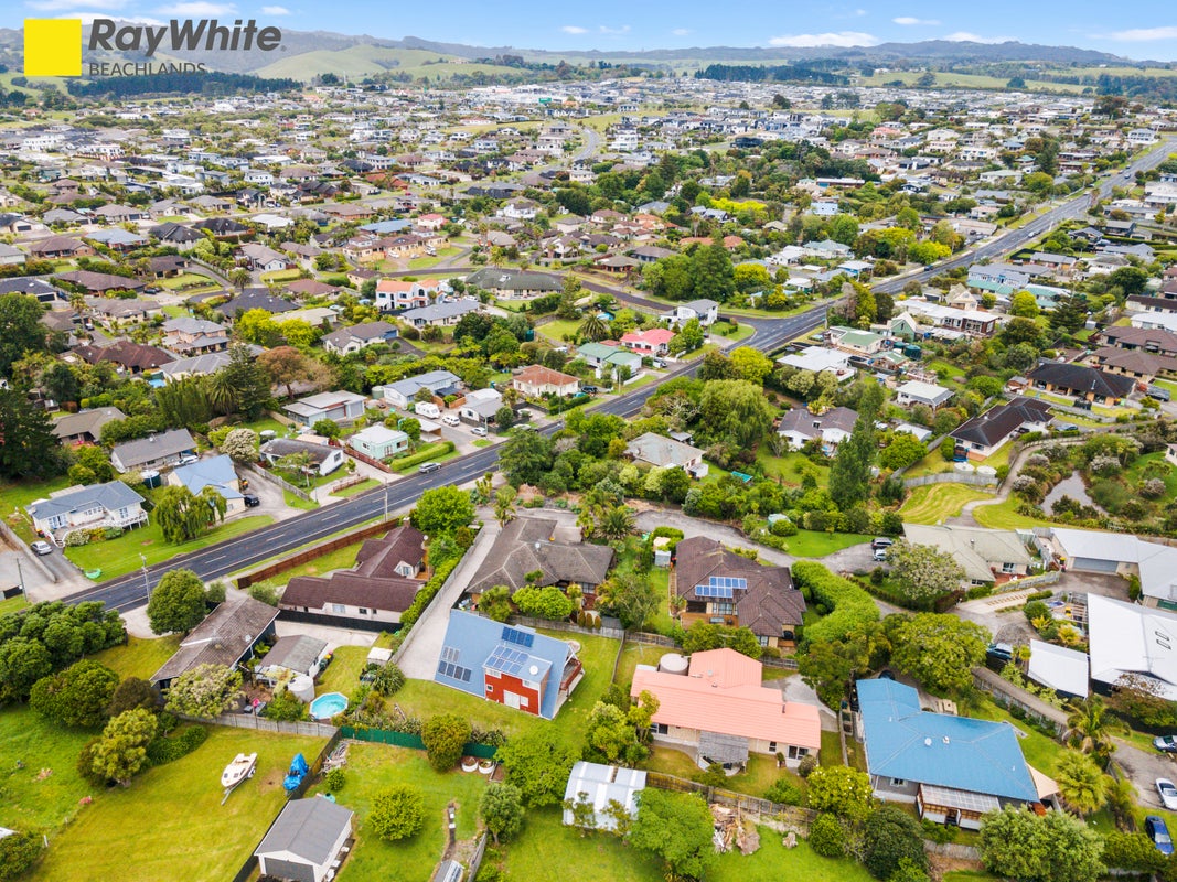 3 Glesan Place, Beachlands, Auckland - Carousel 29