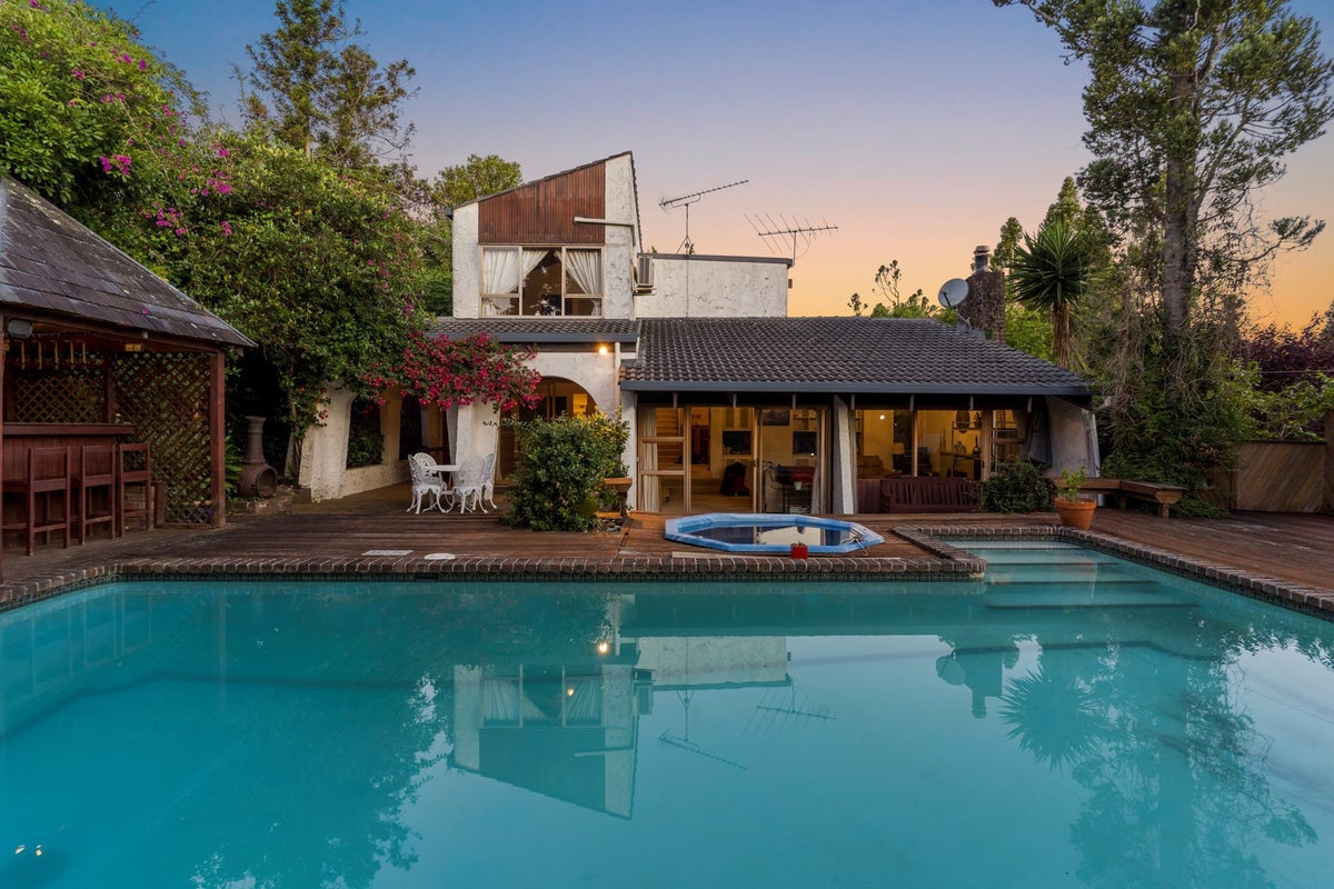 15 Langstone Place, Chatswood, Auckland - Carousel 1
