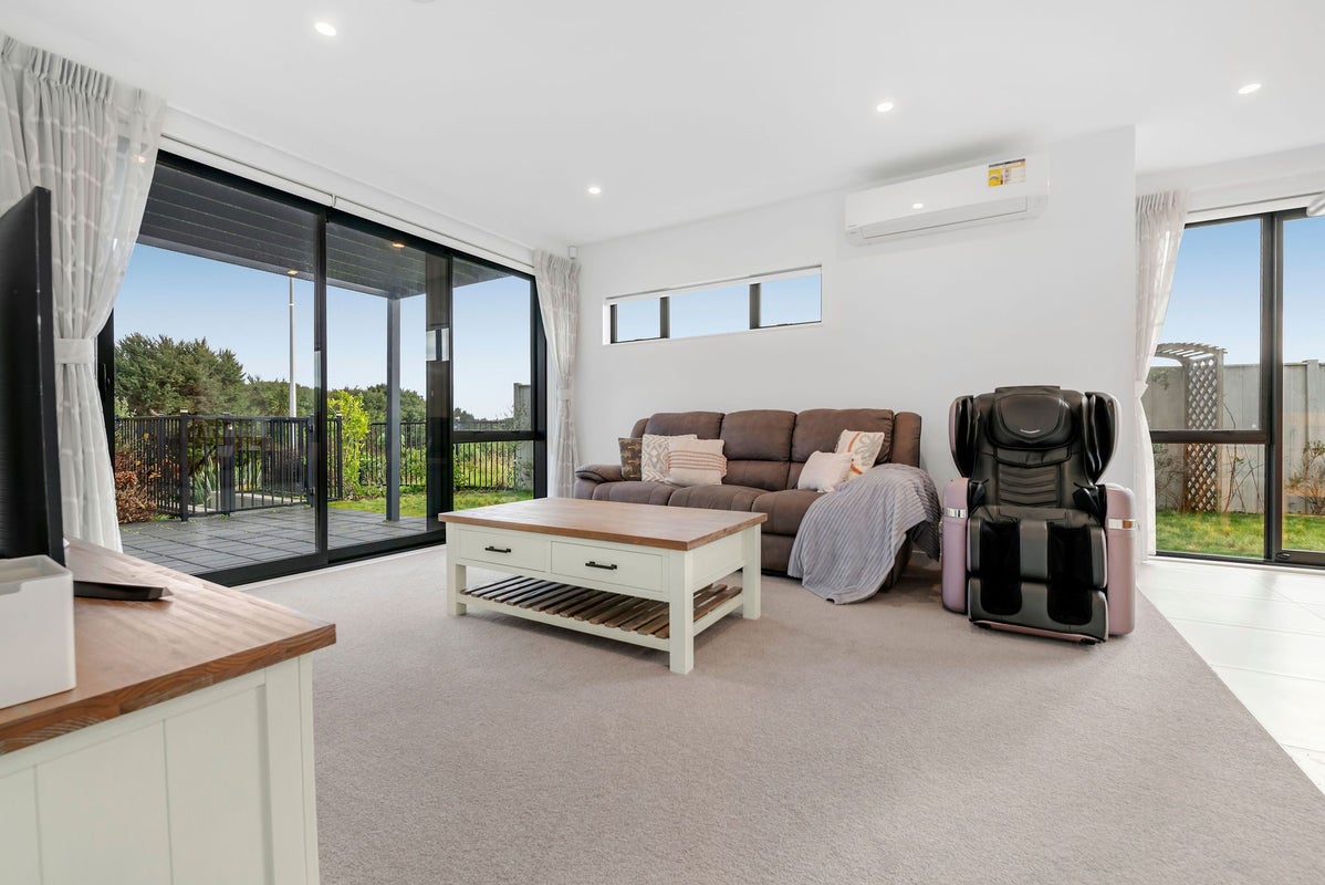 58 Whimbrel Road, Flat Bush, Auckland - Carousel 2