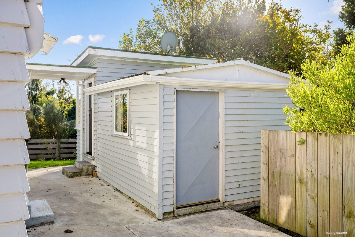 6 Treloar Street, Fairfield, Hamilton - Carousel 2