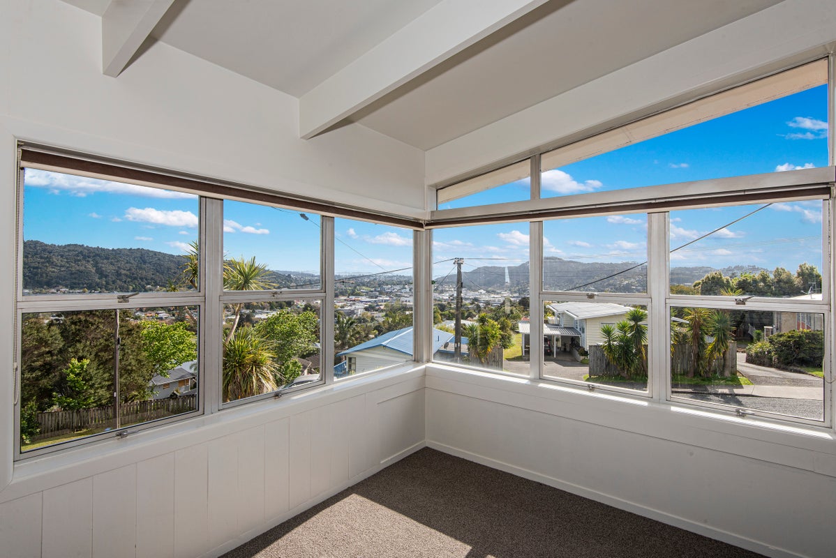 47 Hilltop Avenue, Morningside, Whangarei - Carousel 1