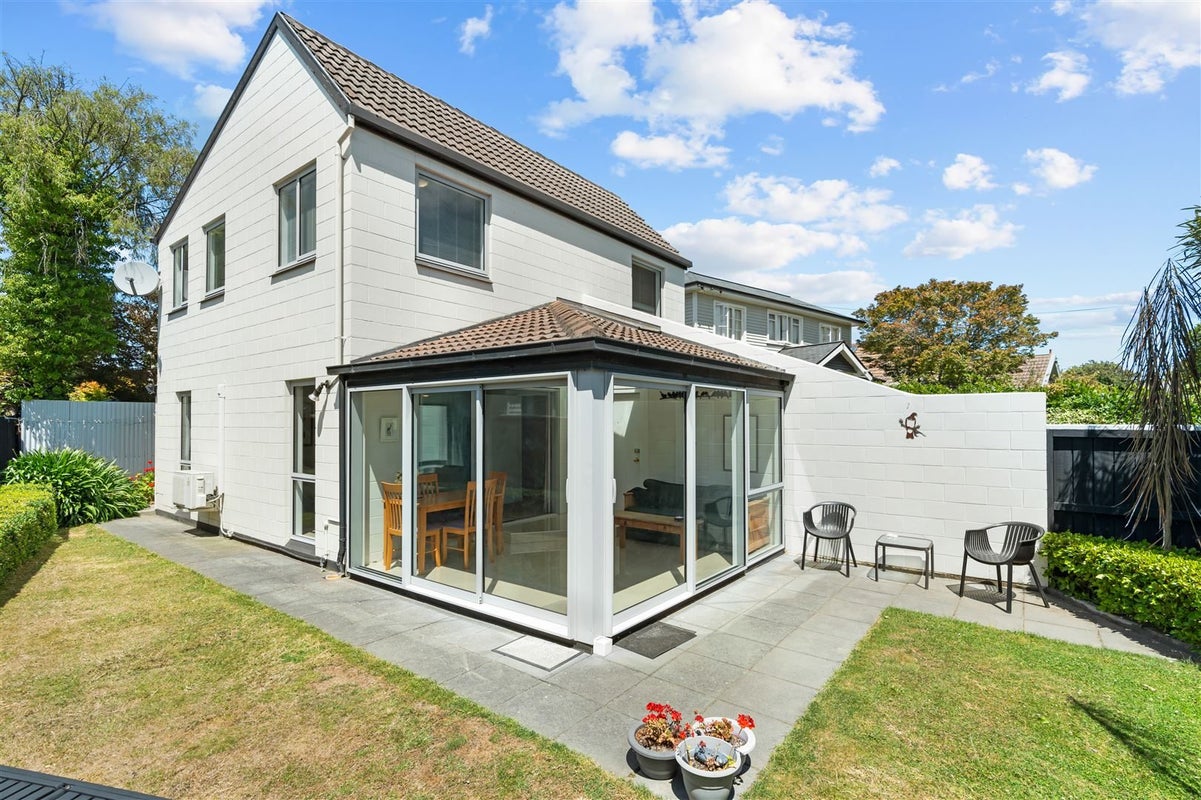 1/106 Leinster Road, Merivale, Christchurch - Carousel 2