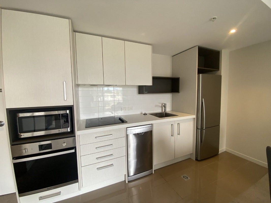 4G/21 Rugby Street, Mount Cook, Wellington - Carousel 2