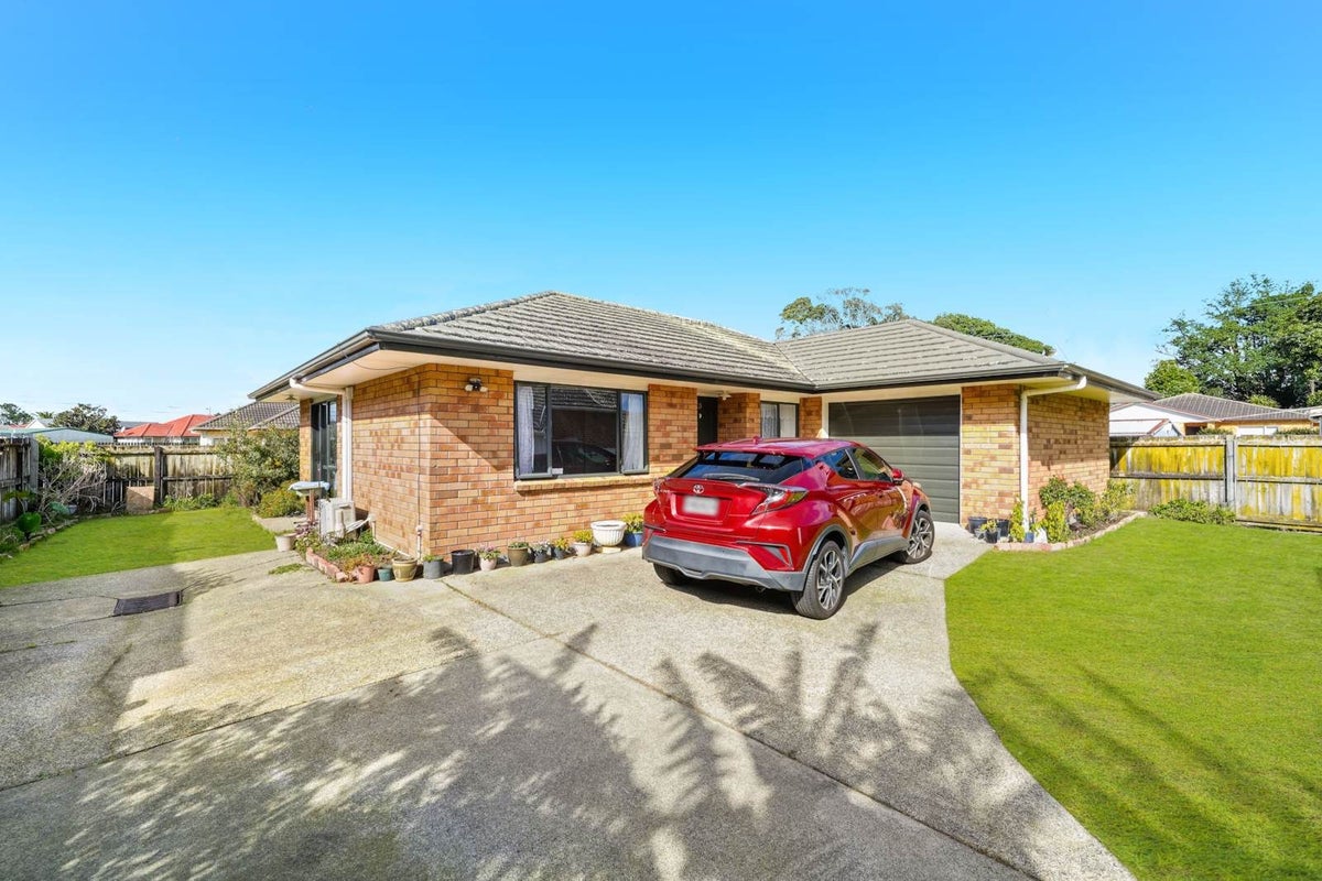 2/112 Gray Avenue, Papatoetoe, Manukau City, Auckland - Carousel 1