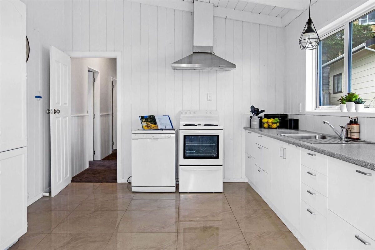 8 Tatum Way, Johnsonville, Wellington - Carousel 2