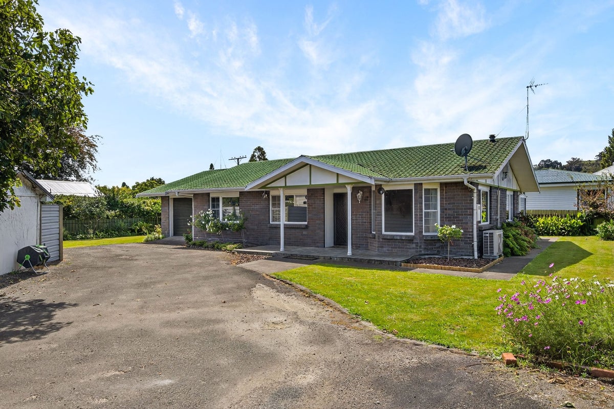 80 Iranui Road, Inner Kaiti, Gisborne - Carousel 2