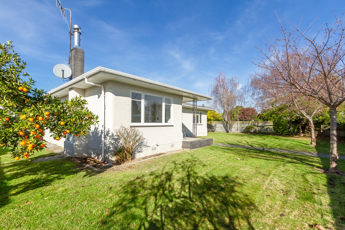 8 Coverdale Street, Onekawa, Napier - Carousel 1