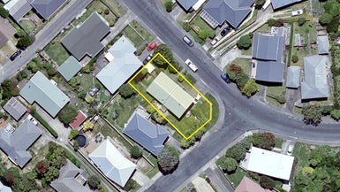 5 Erris Street, Johnsonville, Wellington - Carousel 1