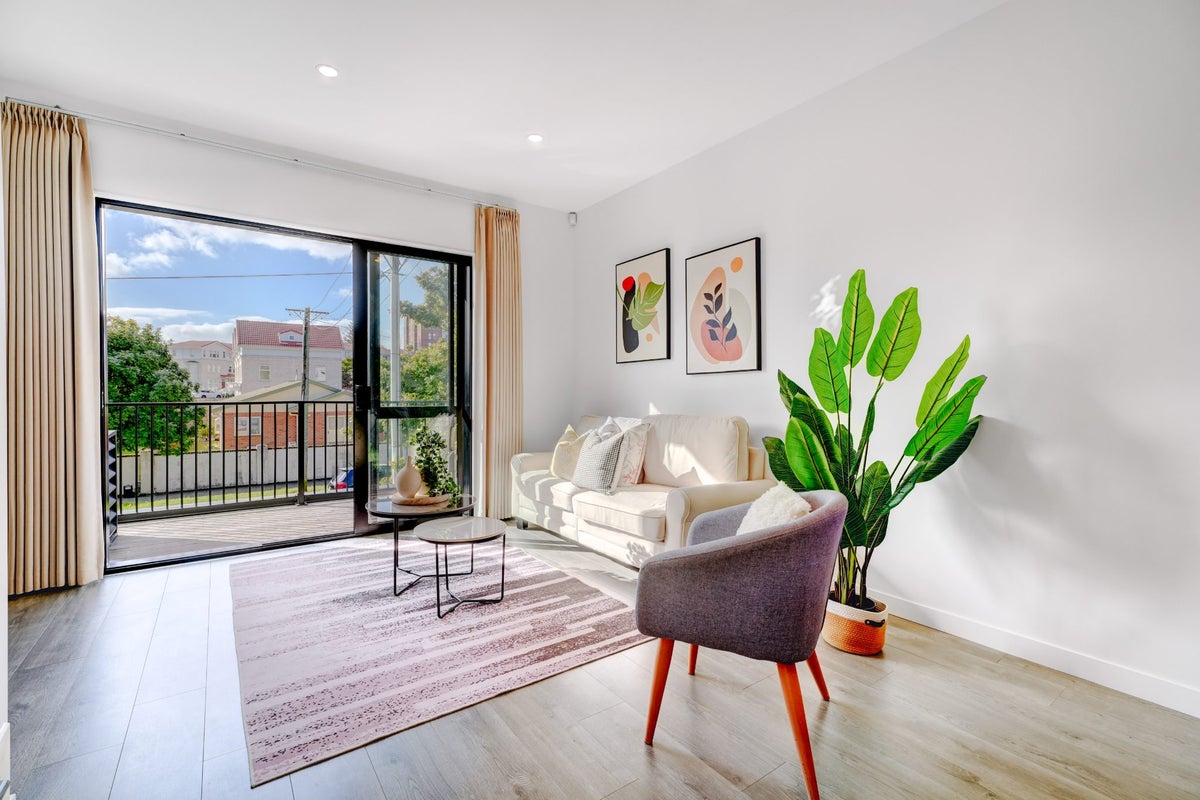 3/14 Highbury Street, Avondale, Auckland - Carousel 2