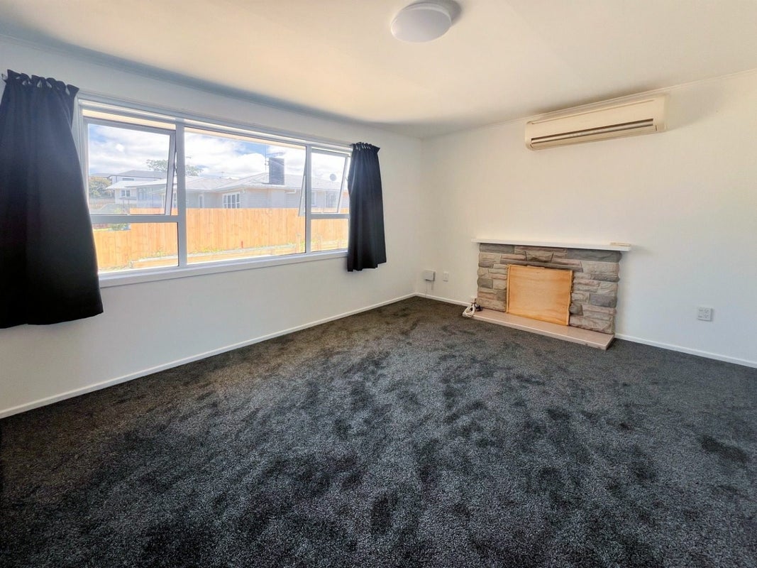34 Cutler Street, New Lynn, Auckland - Carousel 2