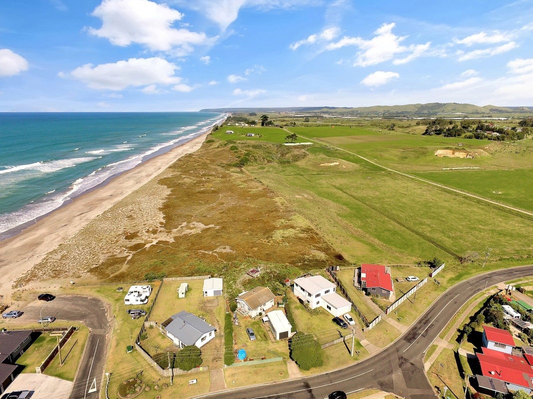 342 Pukehina Beach Road, Pukehina, Te Puke - Carousel 38