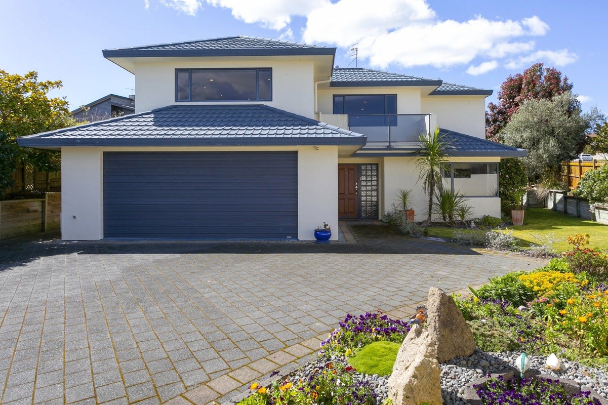 73 Arrowsmith Avenue, Waipahihi, Taupo - Carousel 1