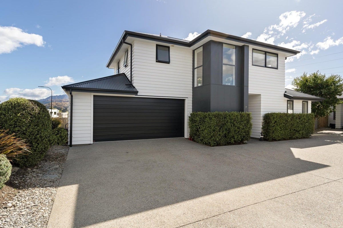 17 Cheltenham Road, Lower Shotover, Queenstown - Carousel 1