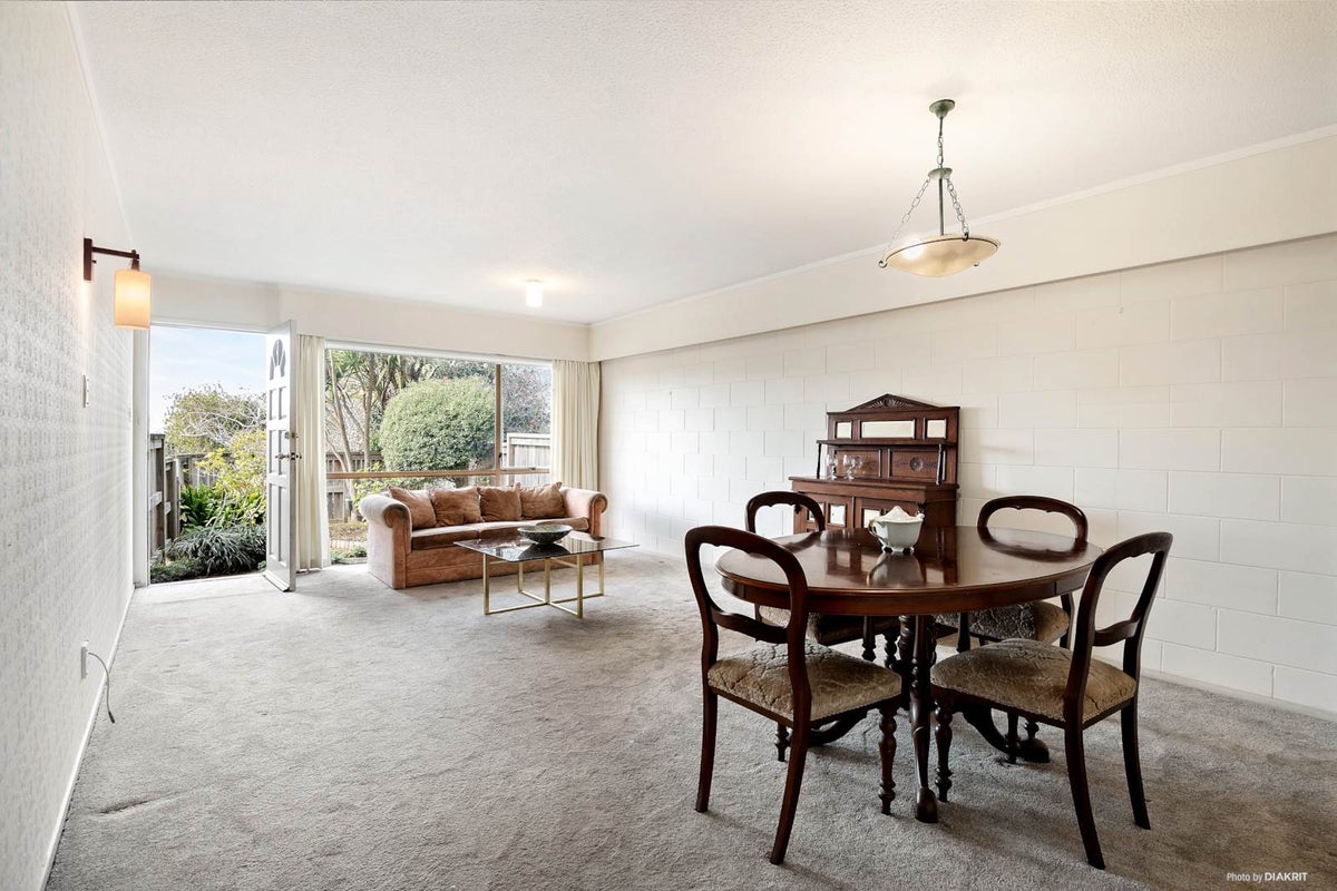 2/1 Almorah Place, Epsom, Auckland - Carousel 2