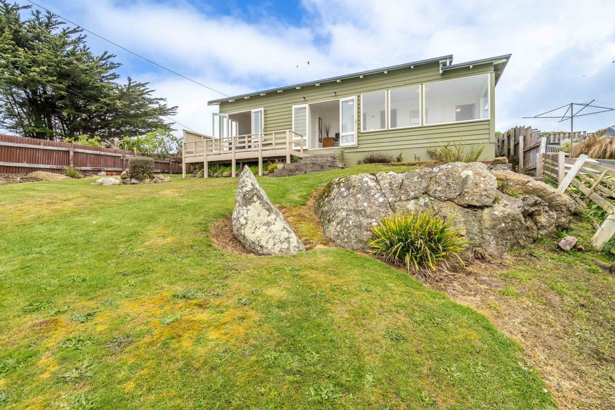 164 Rocks Highway, Riverton/Aparima - Carousel 1