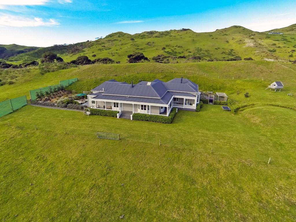 575 Wilson Rd, South Head, Helensville - Carousel 1