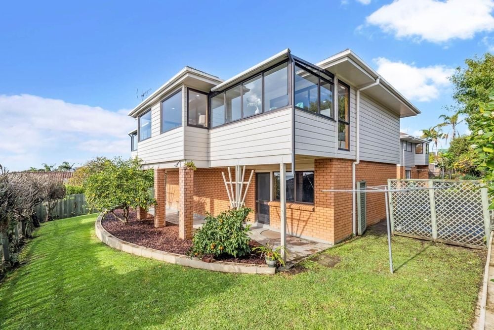 1/81 Oliver Road, Eastern Beach, Auckland - Carousel 2