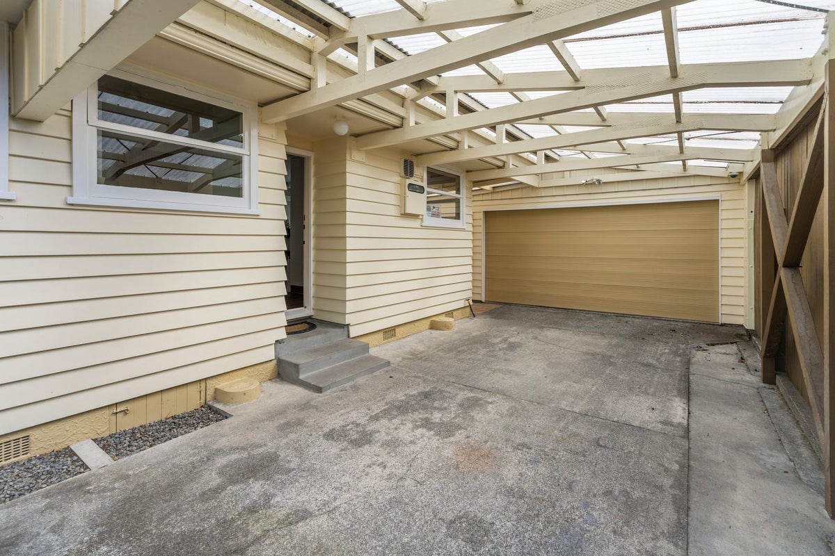 9 Snell Grove, Clouston Park, Upper Hutt - Carousel 2