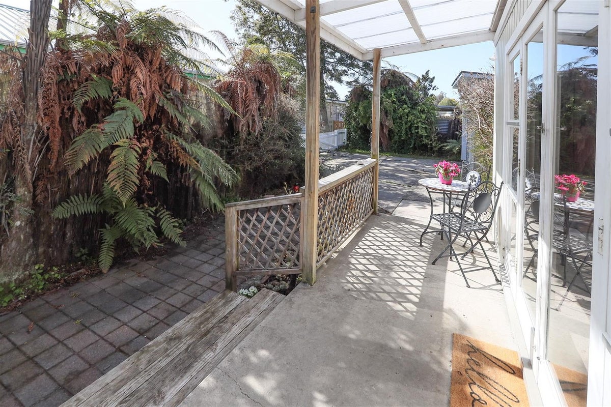 14 Charles Road, Hannahs Bay, Rotorua - Carousel 2