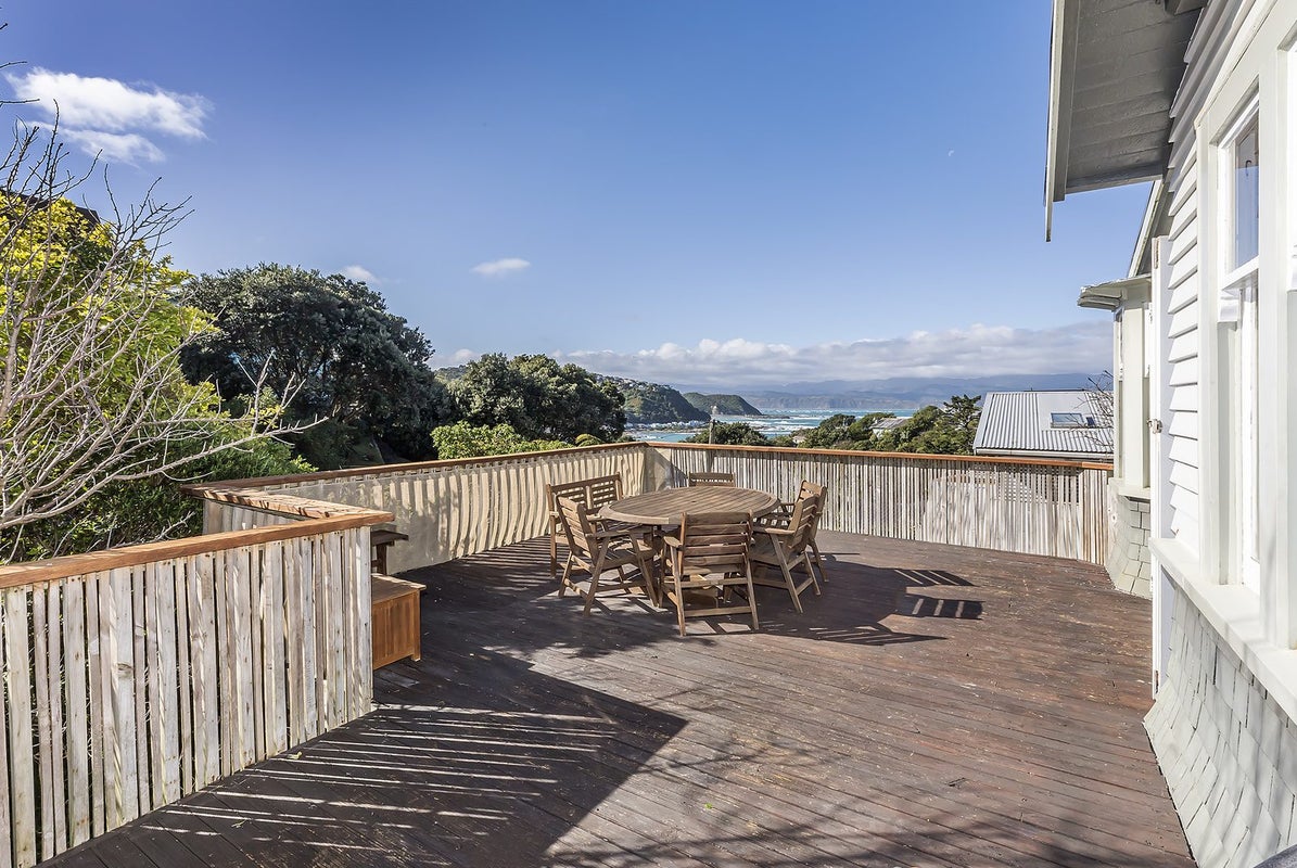 13 Valley Street, Island Bay, Wellington - Carousel 2