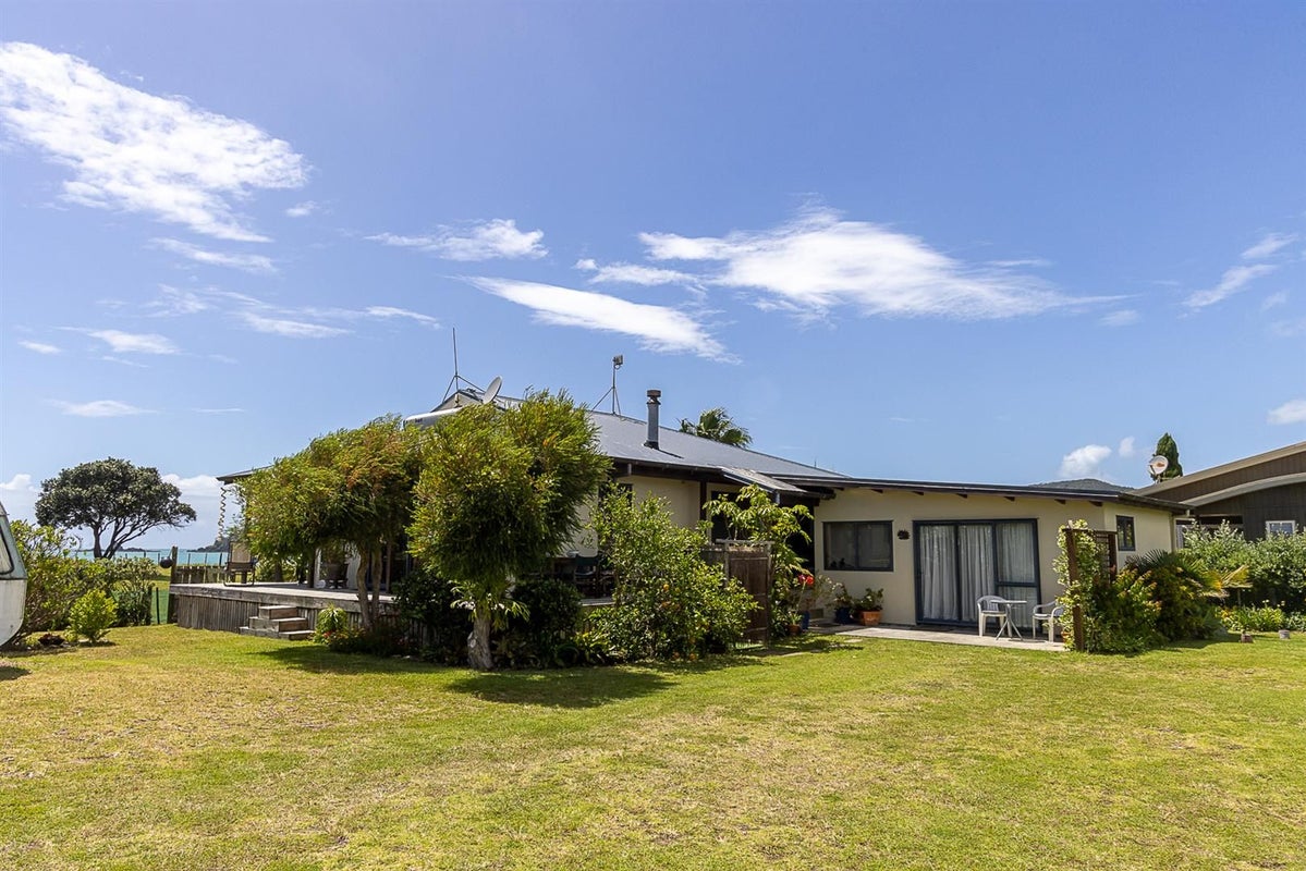10 Ngatiwai Place, Hikurangi - Carousel 1