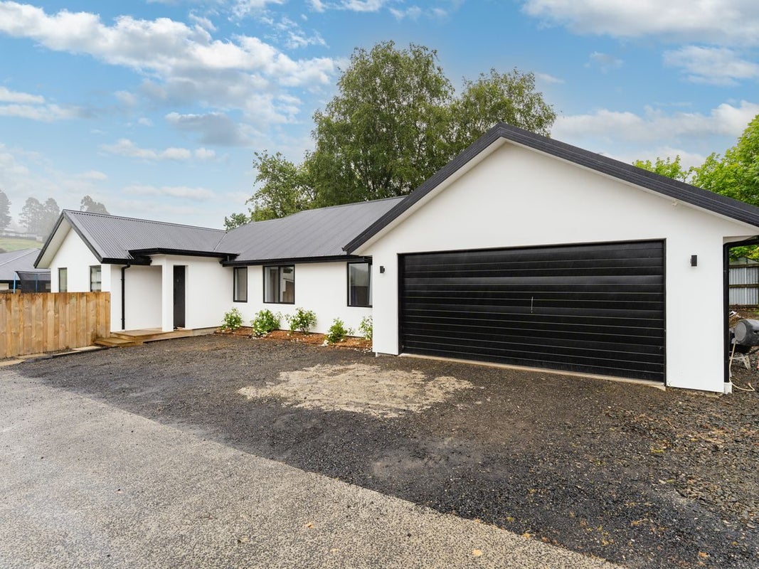 12 Craigellachie Lane, Kenmure, Dunedin - Carousel 1
