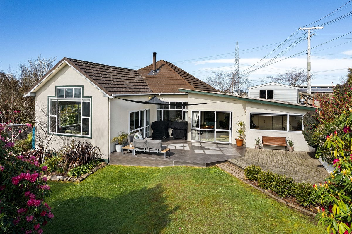 215 Elgin Road, Balaclava, Dunedin - Carousel 1