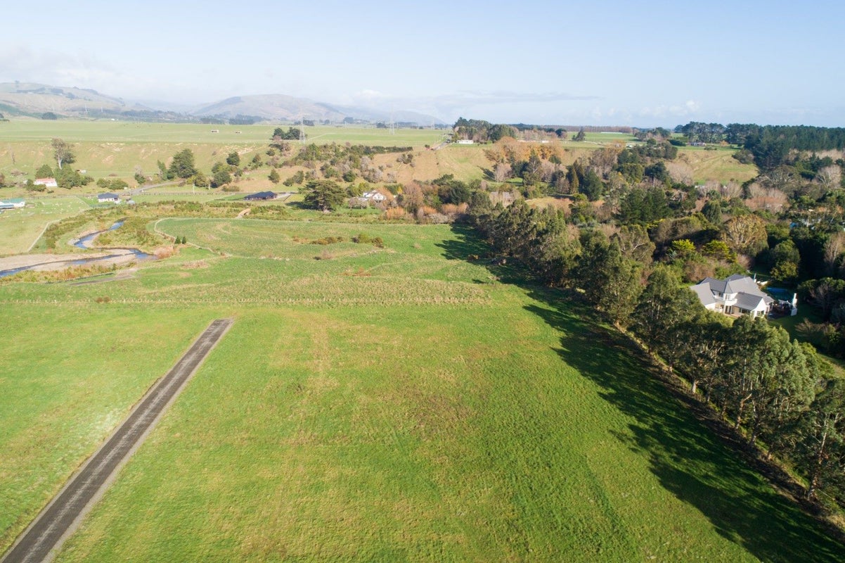 234 Valley Views, Fitzherbert, Palmerston North - Carousel 9