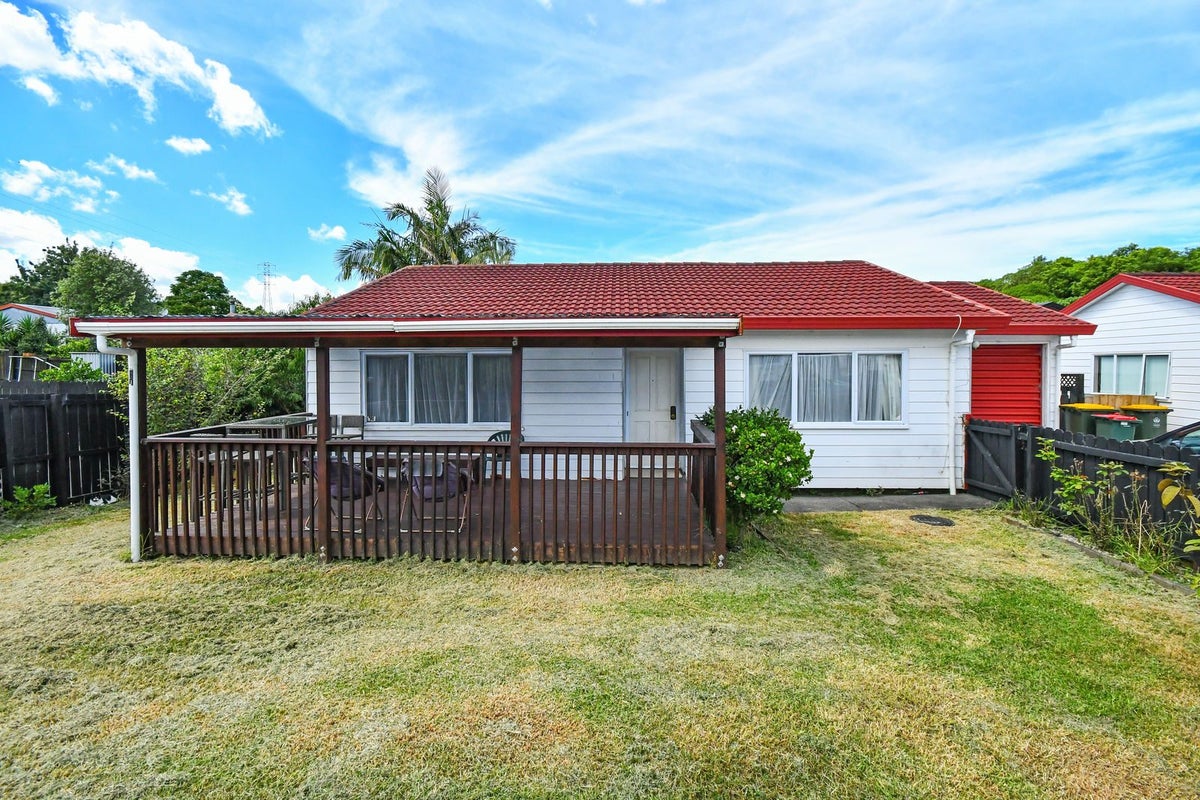 1/11 Kirklow Place, Goodwood Heights, Auckland - Carousel 9