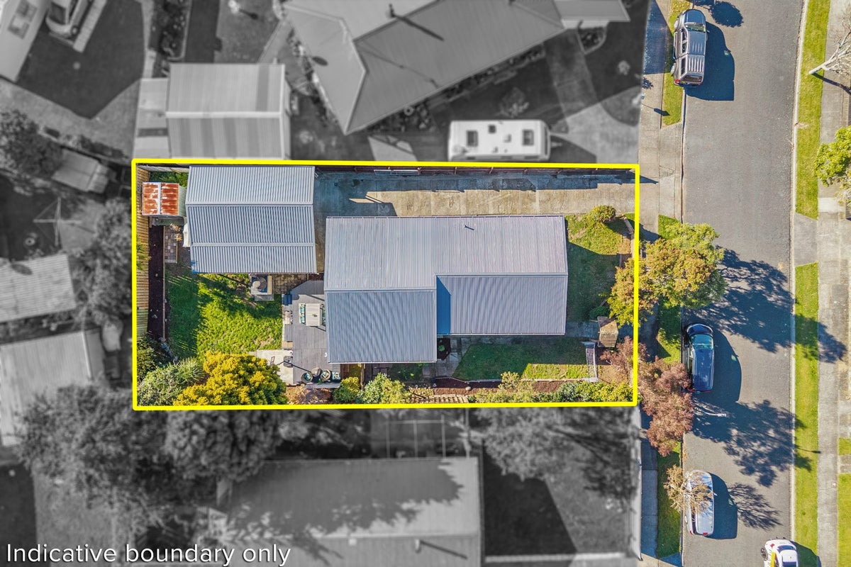 84 Pasadena Crescent, Totara Park, Upper Hutt - Carousel 28