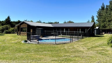 53 Painters Road, Christchurch - Carousel 1