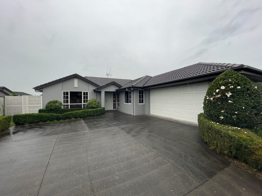 10 Gibbston Close, Huntington, Hamilton - Carousel 1