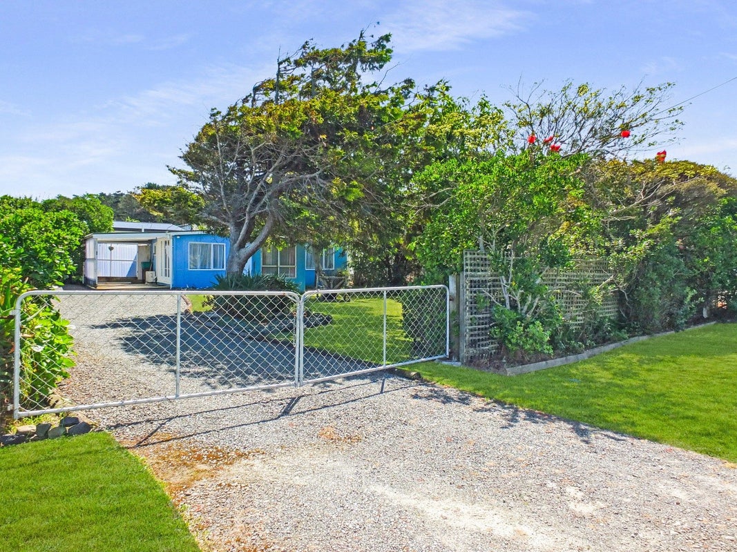 41 Edinburgh Terrace, Foxton Beach, Foxton - Carousel 1