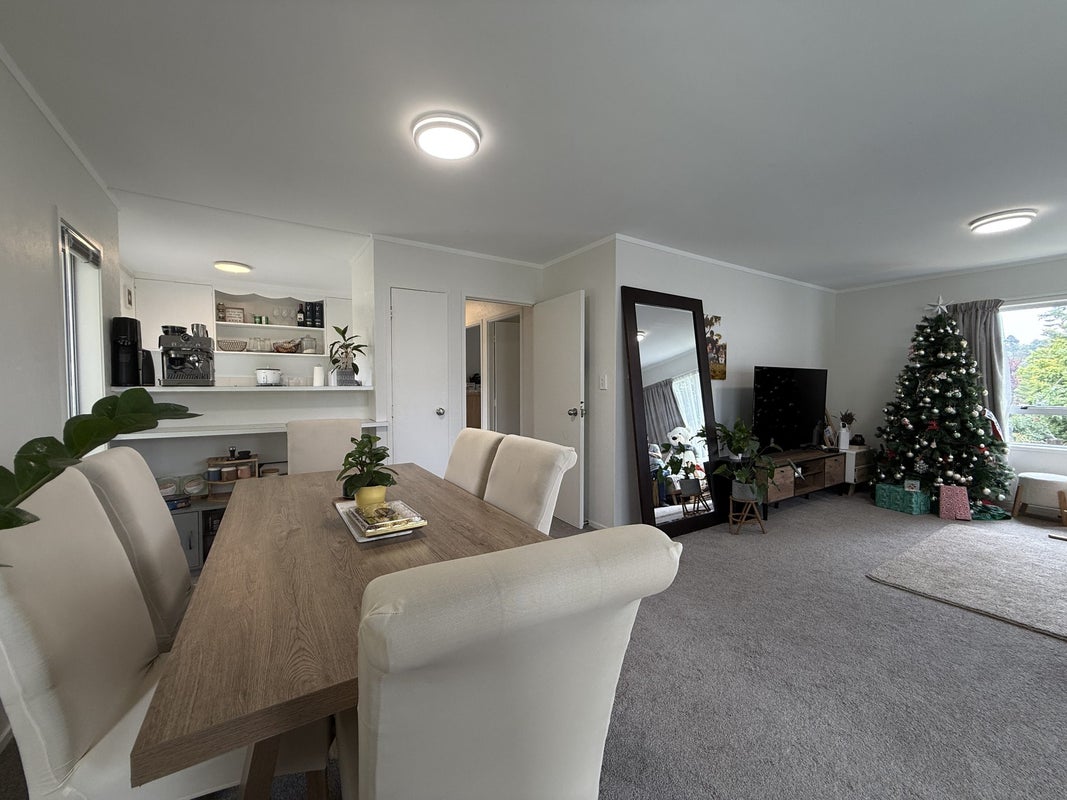 43 Bayview Road, Bayview, Auckland - Carousel 11