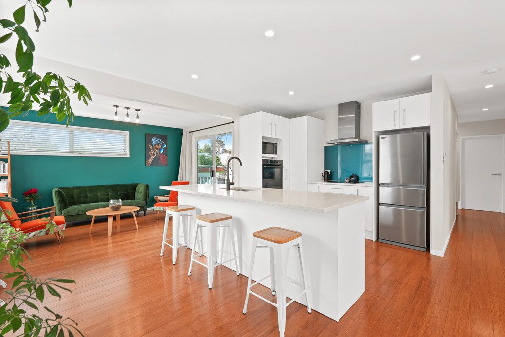 22 Paragon Avenue, Beach Haven, Auckland - Carousel 2