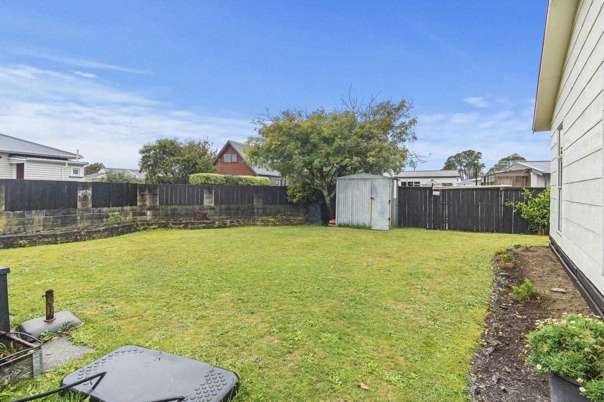 219 Parklands Avenue, Bell Block, New Plymouth - Carousel 22