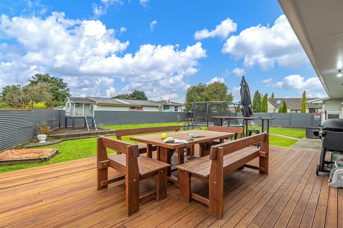 27 Karamea Crescent, Kelvin Grove, Palmerston North - Carousel 2
