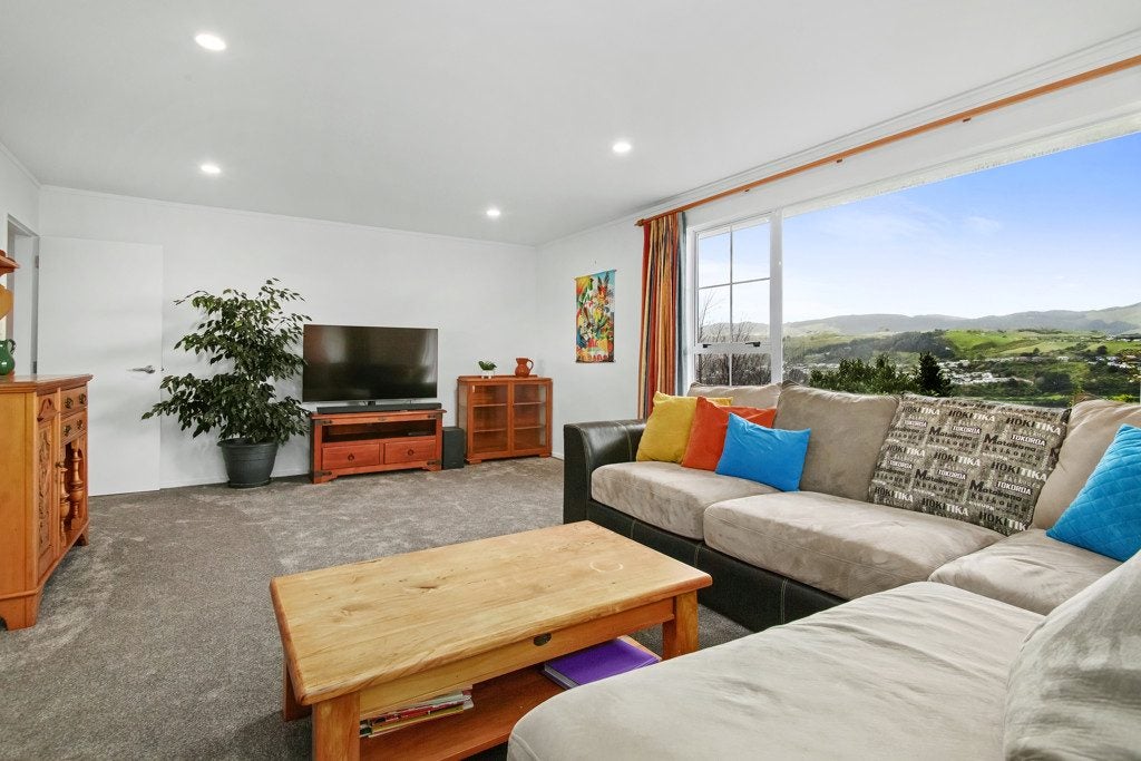 9 Ordley Grove, Tawa, Wellington - Carousel 2