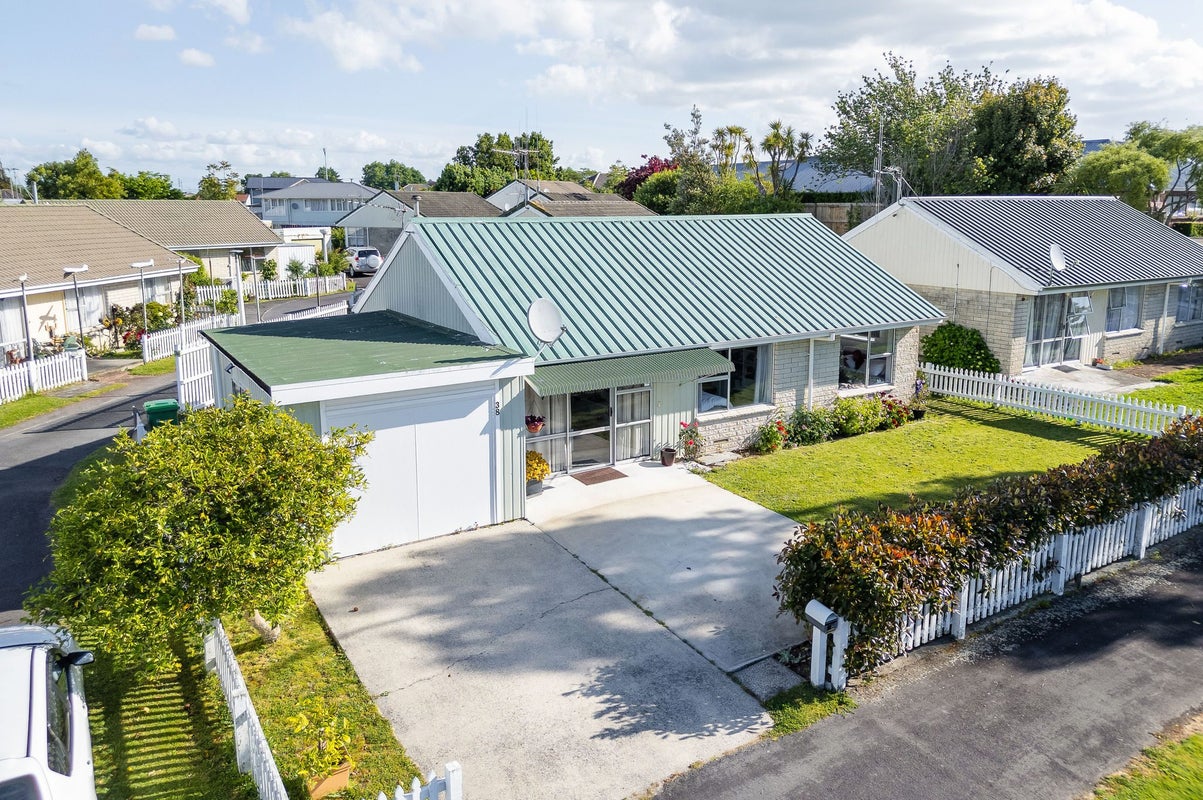 38 Insoll Avenue, Enderley, Hamilton - Carousel 1