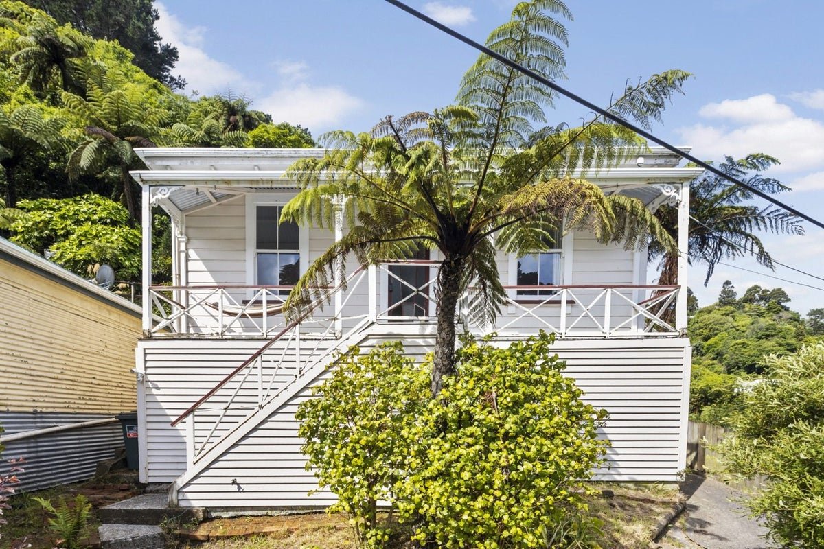 202 Aro Street, Aro Valley, Wellington - Carousel 1