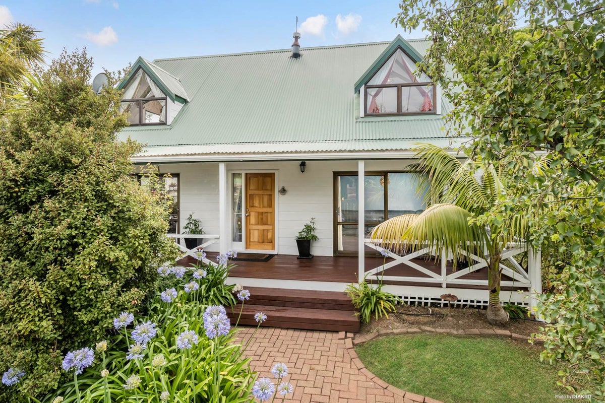 151 Stredwick Drive, Torbay, Auckland - Carousel 1