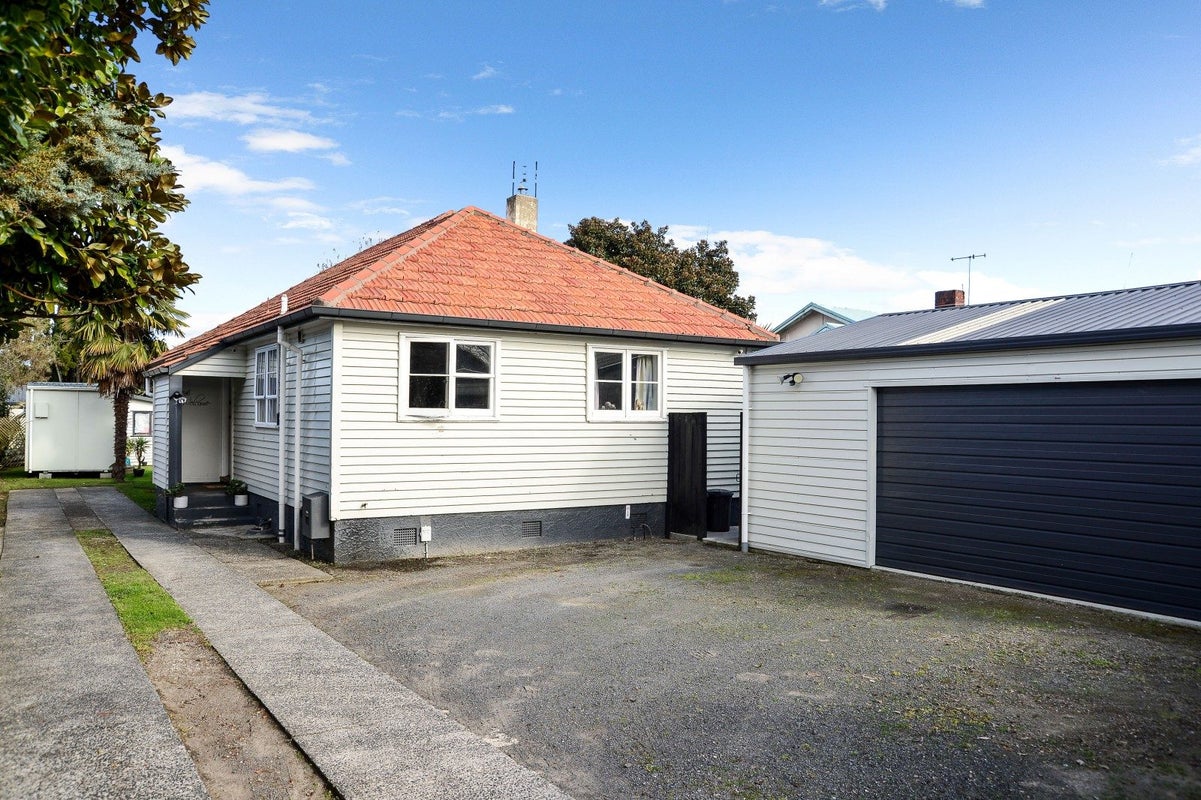 269 Peachgrove Road, Fairfield, Hamilton - Carousel 1