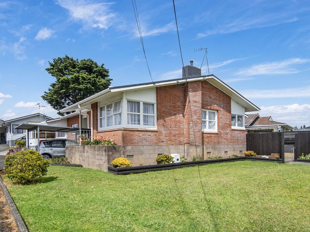 1/7 Station Road, Kamo, Whangarei - Carousel 1