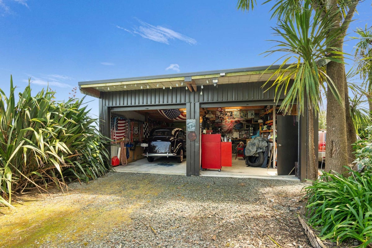 6560 State Highway 12, Turiwiri - Carousel 2