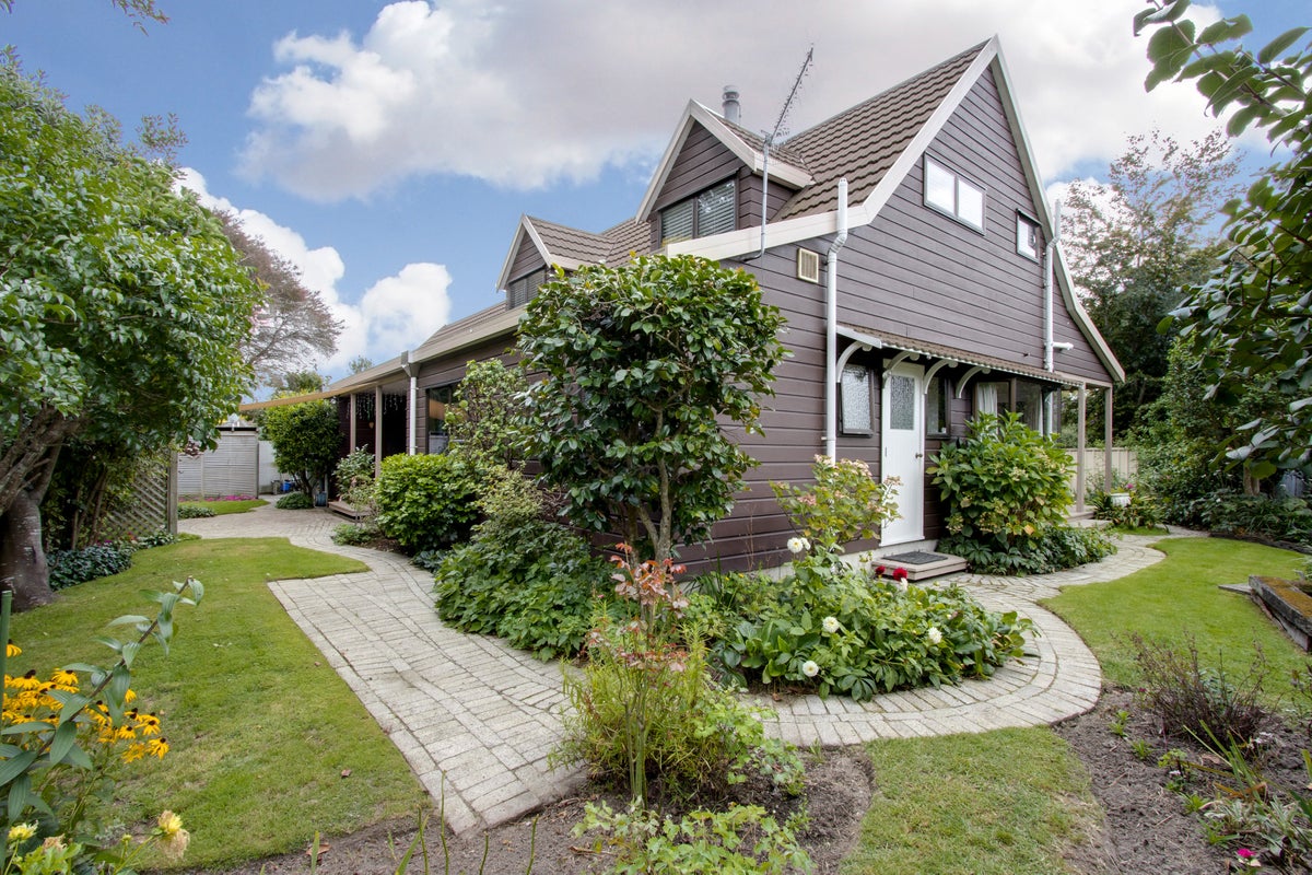 79 Menin Road, Onekawa, Napier - Carousel 1