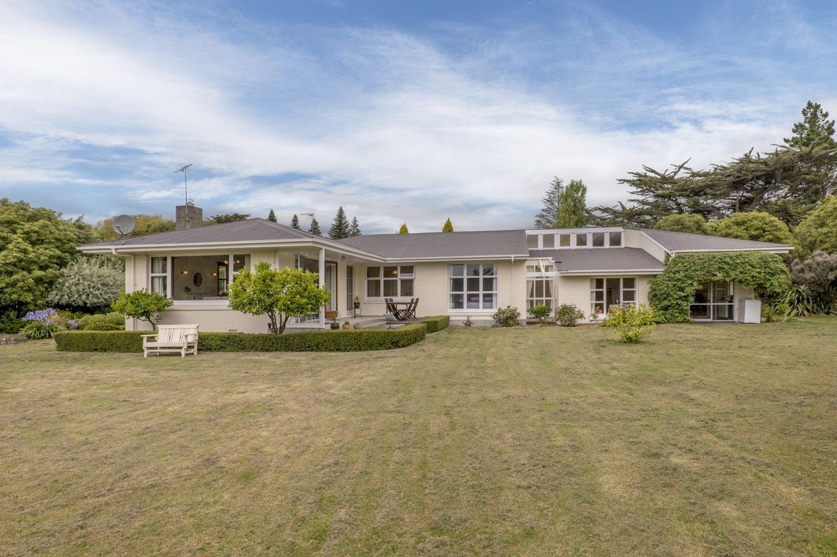 42 School Road, Yaldhurst, Christchurch - Carousel 1
